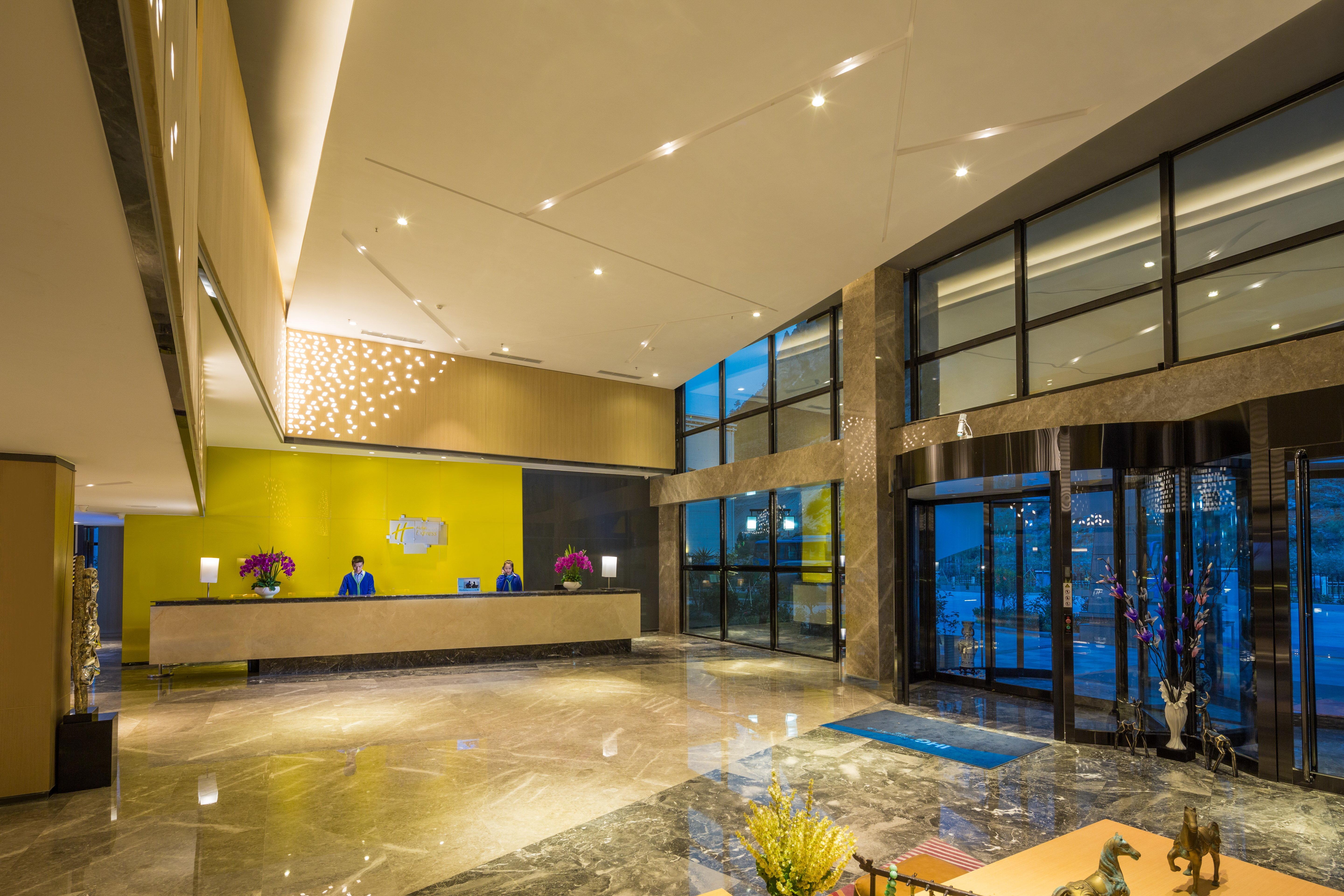 Holiday Inn Express Daocheng Yading, An Ihg Hotel Exteriör bild